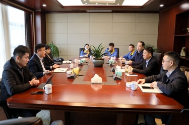 平湖市委常委、副市長戴振一行蒞臨景興紙業(yè)調(diào)研指導