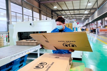 助力守“滬”，同心抗“疫”|  平湖景包高質(zhì)、保量趕制上海民生保障物資的配套紙箱